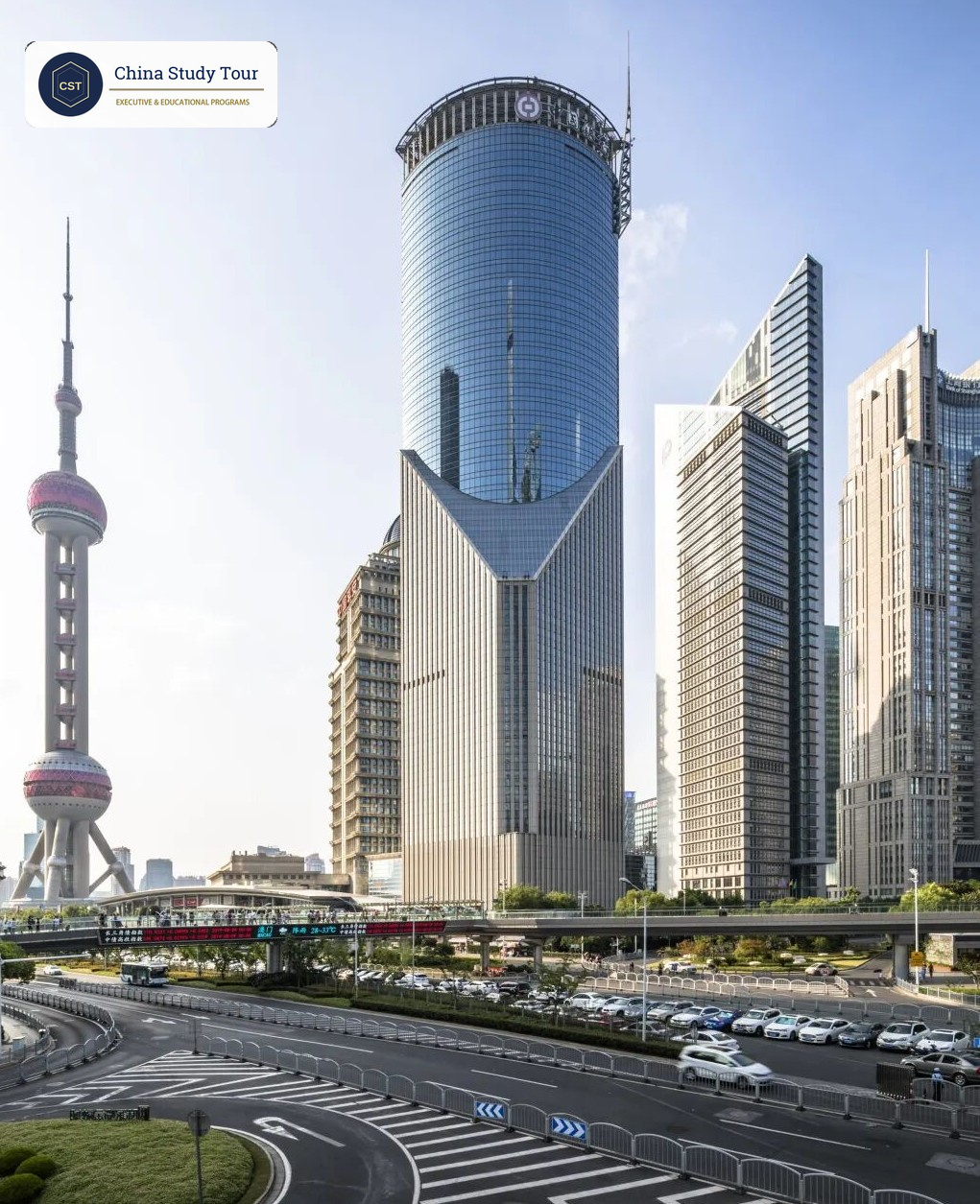 Best time for a China study tour: Lujiazui financial district in Shanghai with the Oriental Pearl Tower, the best month to visit China for an executive study tour